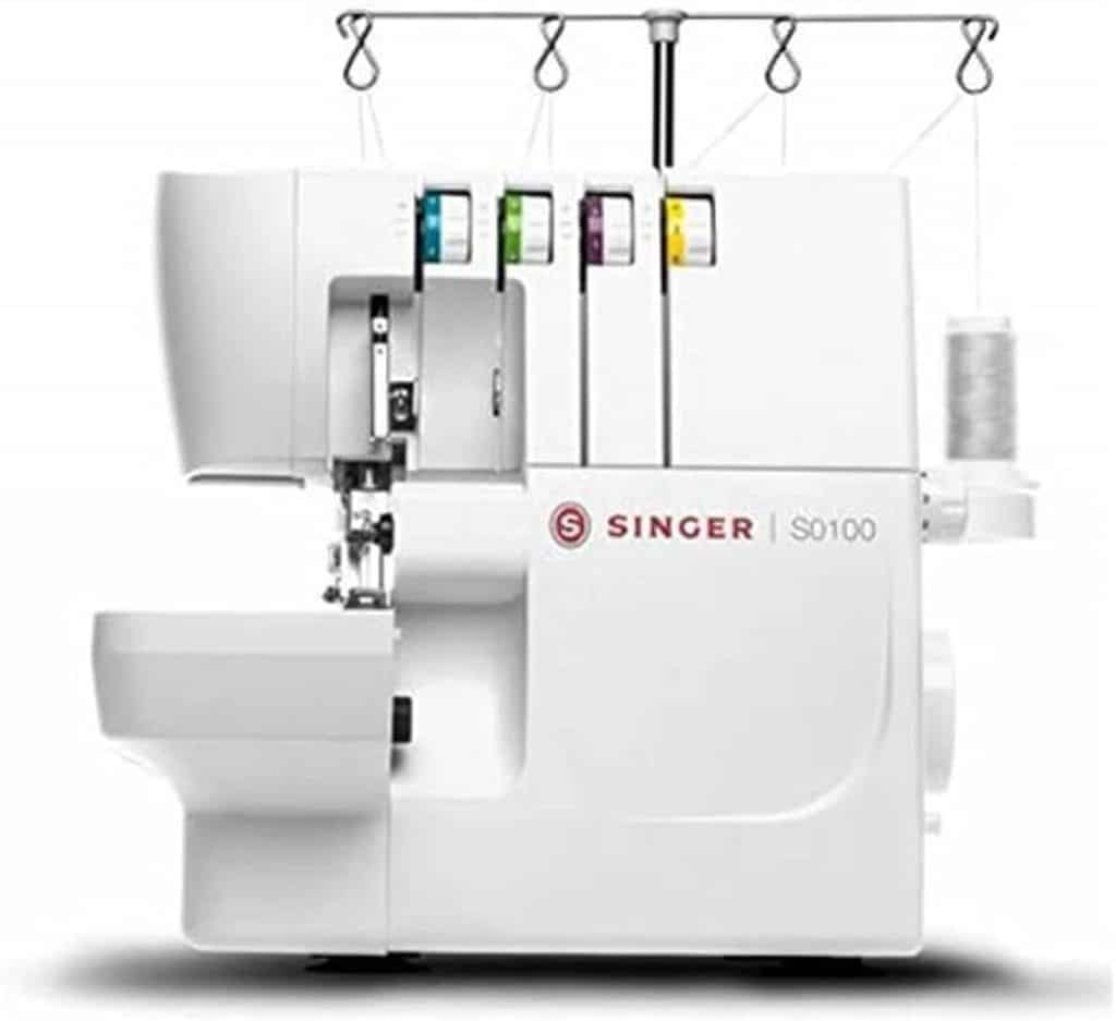 Test de la machine à coudre Overlock SINGER S0105