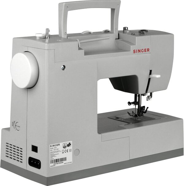 Machine à coudre 4423
