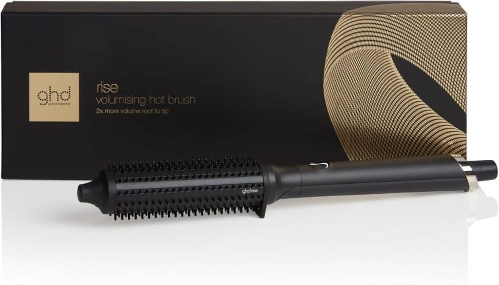 Test de la brosse chauffante ghd Rise : effet brushing et volume optimal