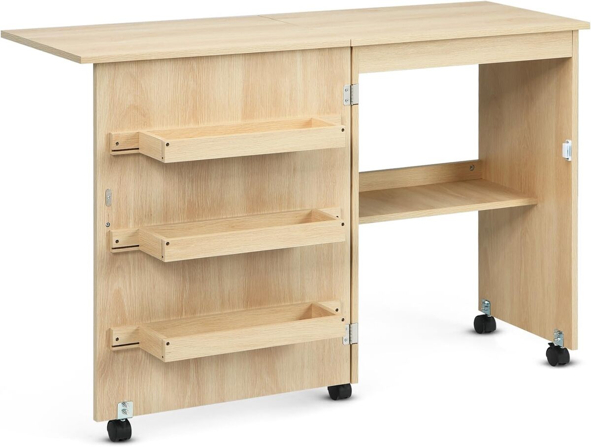 Test : table de couture pliante Dreamade avec roulettes et étagères