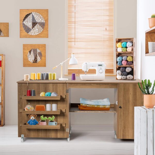 COSTWAY Table de Couture Pliable avec 3 Etagères pour Bobines et roulettes Verrouillables Table Artisanale avec Large Plan de Travail 158x50x75cm (L x l x H)