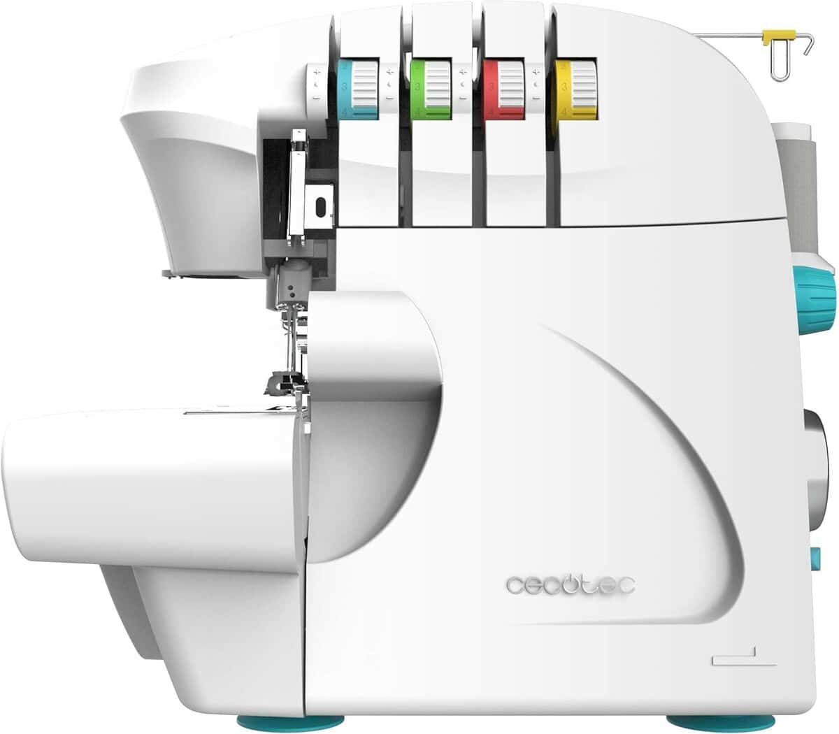 Test de la Cecotec machine à coudre Bellecouture Overlock : vitesse et polyvalence