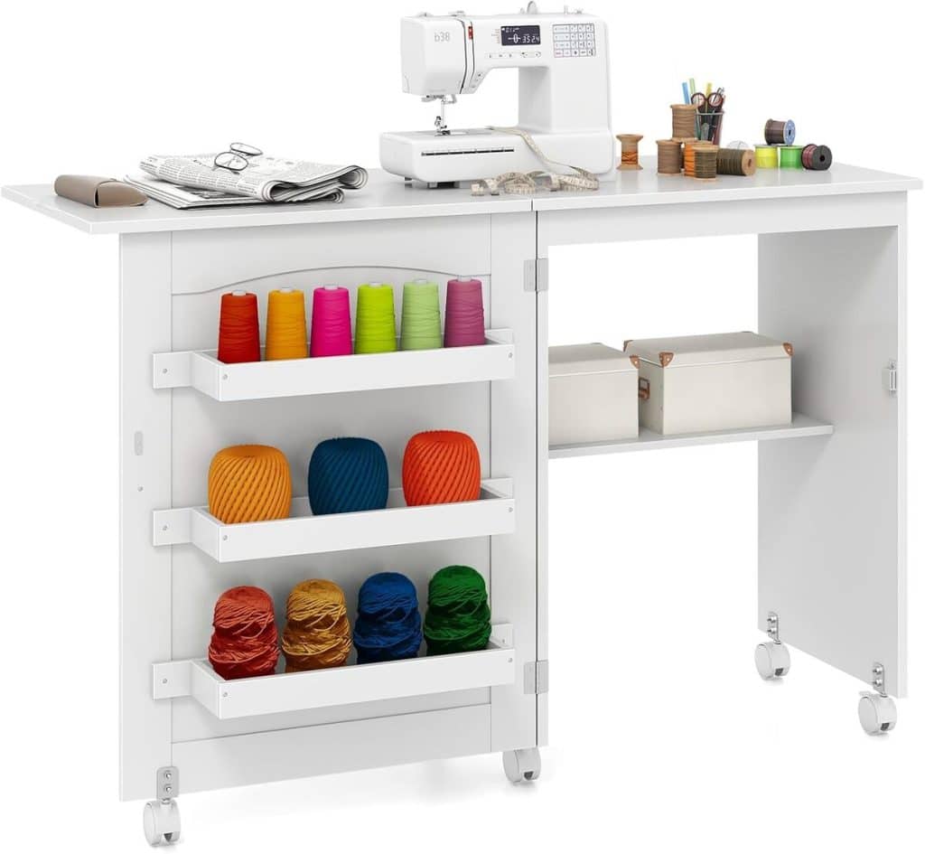 Test : table de couture Costway pliante avec étagères et roulettes