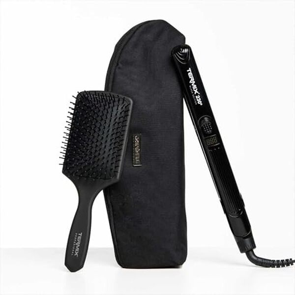 Découvrez notre test complet du lisseur termix Pro à 230º et de la brosse paddle pour un coiffage professionnel à domicile.