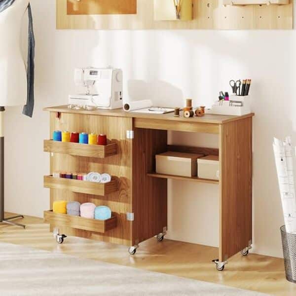 Découvrez notre analyse détaillée de la table de couture pliante costway, une solution pratique avec rangements astucieux pour gagner de l'espace tout en travaillant confortablement.
