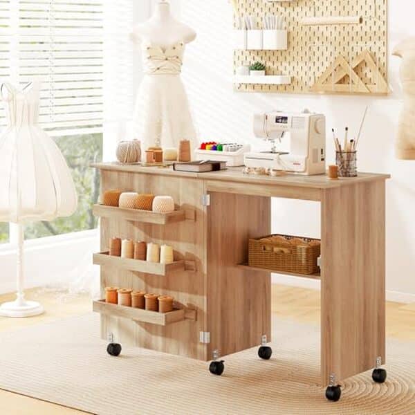 Découvrez notre test complet de la table de couture pliante Giantex sur roulettes : caractéristiques, avantages et inconvénients pour bien choisir.