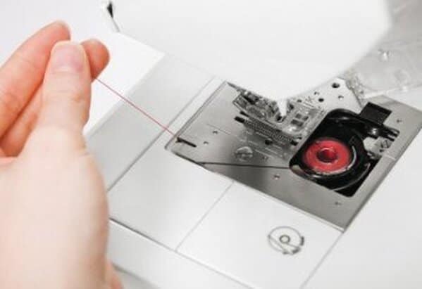 Découvrez notre test détaillé de la Singer Confidence 7465, machine à coudre électronique idéale pour débuter. Caractéristiques, avantages et conseils d'achat.